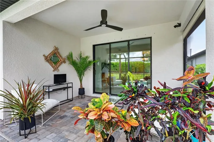 Covered Lanai Area
