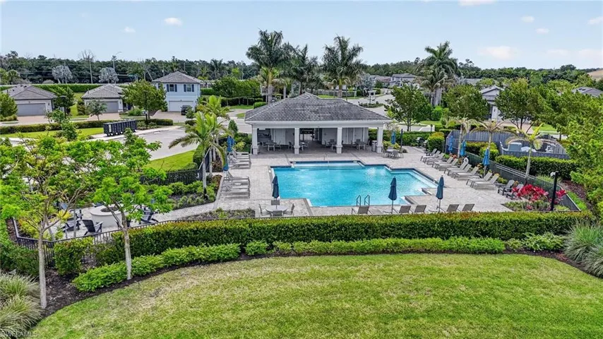 Pool & Fire Pit