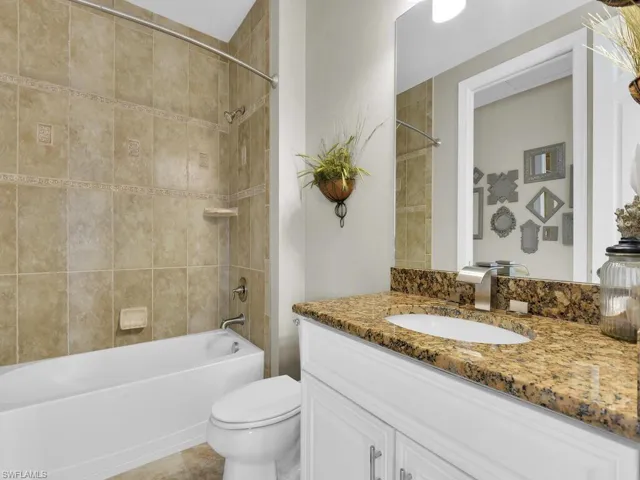Guest Bath - Second Floor