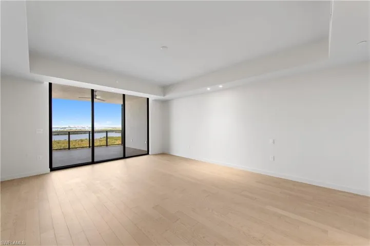 Primary Suite - West