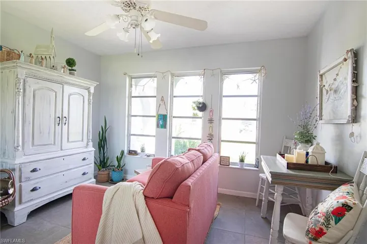 926 Se 26th Ter, Cape Coral, Florida 33904