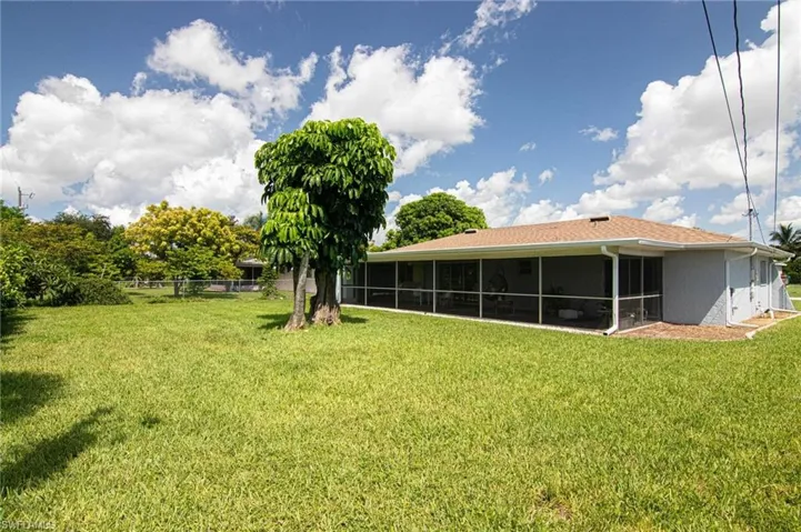 926 Se 26th Ter, Cape Coral, Florida 33904