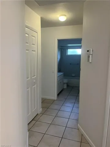 Hall to bedrooms