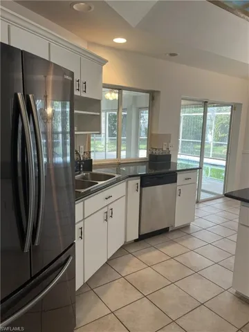 Kitchen entry