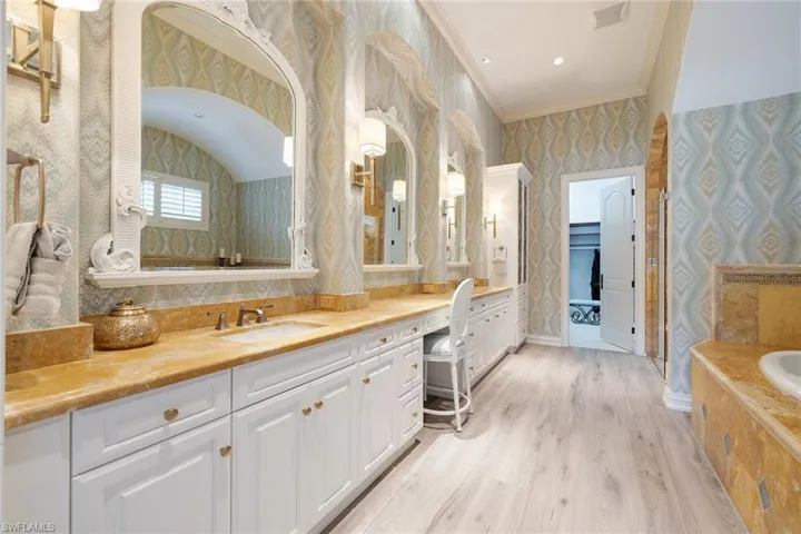 17260 Germano Ct, Naples, Florida 34110