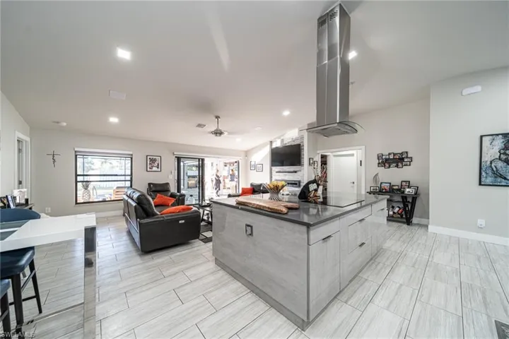 222 Ne 22nd Ave, Cape Coral, Florida 33909