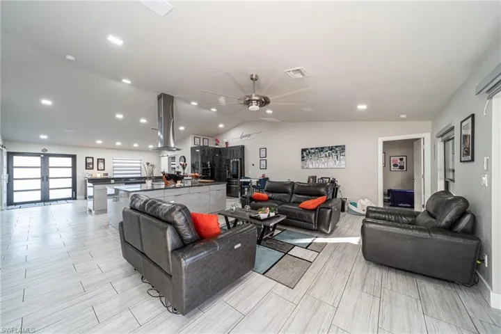 222 Ne 22nd Ave, Cape Coral, Florida 33909