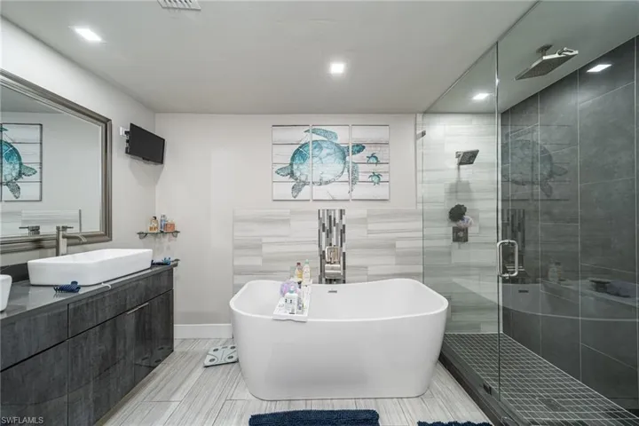 222 Ne 22nd Ave, Cape Coral, Florida 33909