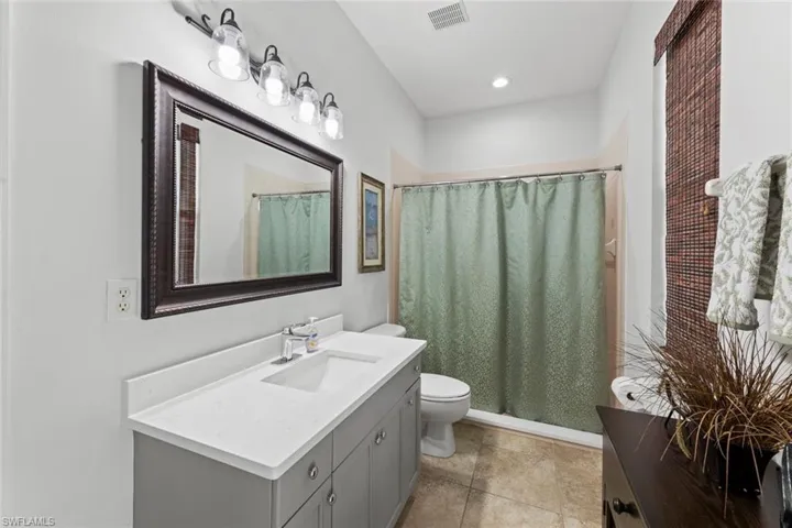 Guest Bathroom downstairs
