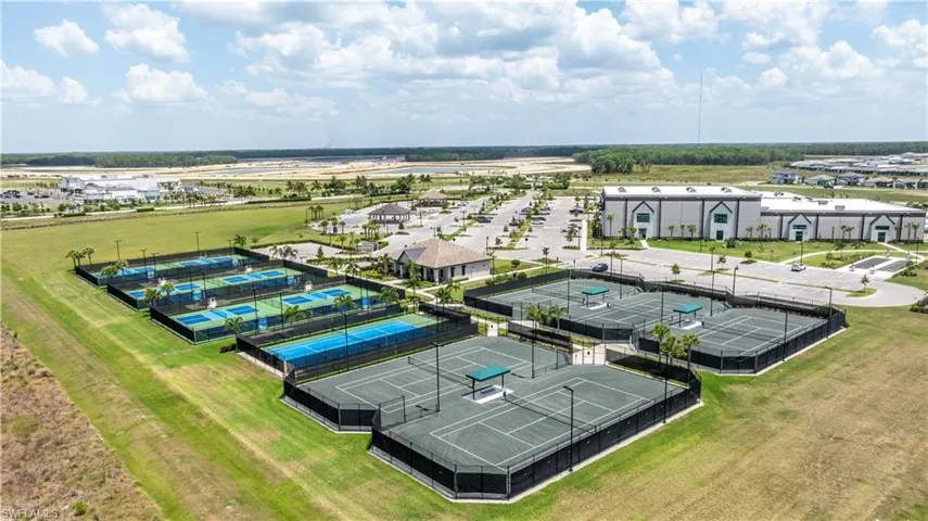 View of bird's eye view of amenities