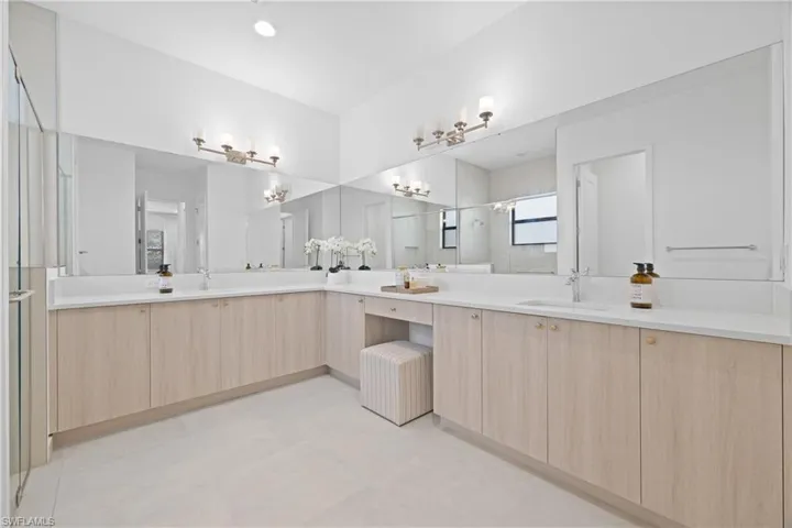 Owners Bathroom
