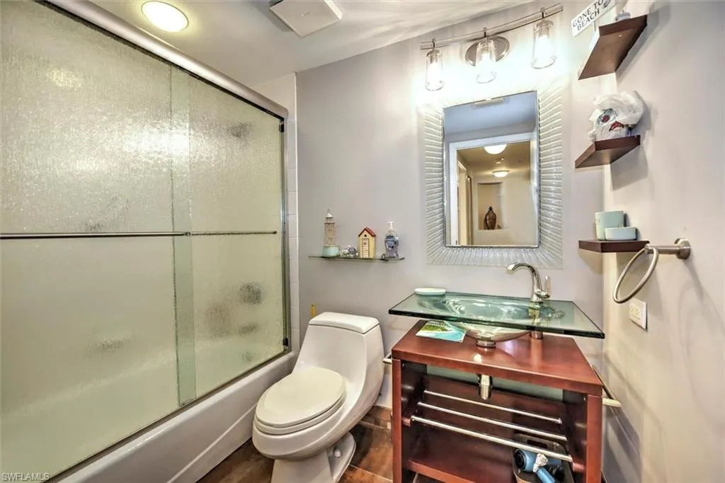 980 Cape Marco DR, Marco Island, FL 34145,225000258