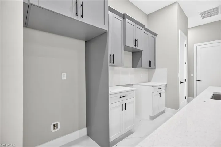 2701 28th St Sw, Lehigh Acres, Florida 33976