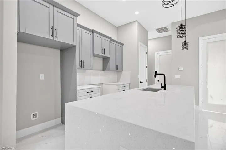 2701 28th St Sw, Lehigh Acres, Florida 33976