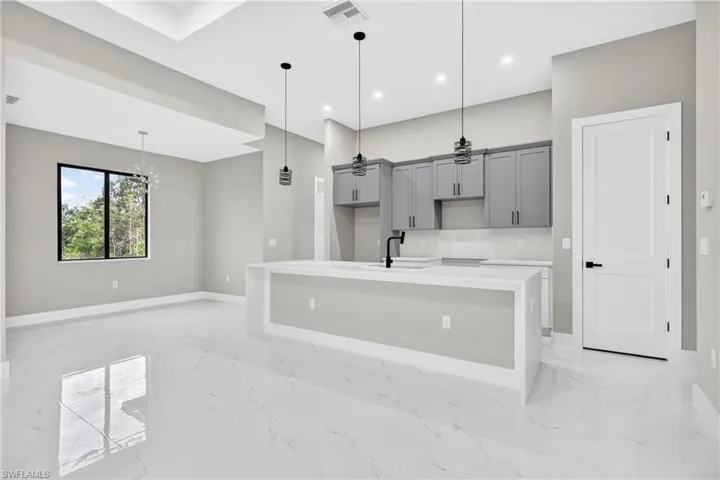 2701 28th St Sw, Lehigh Acres, Florida 33976
