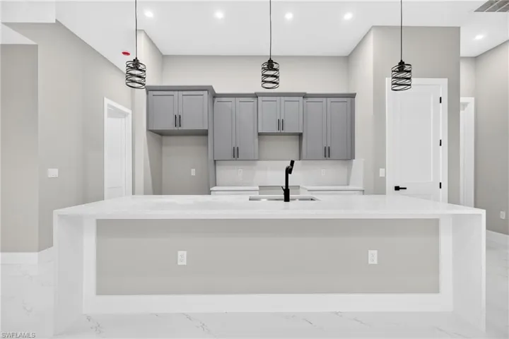 2701 28th St Sw, Lehigh Acres, Florida 33976