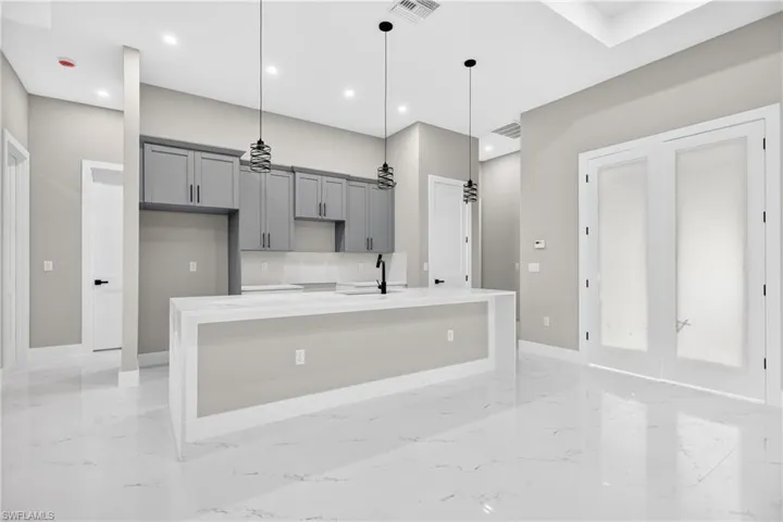 2701 28th St Sw, Lehigh Acres, Florida 33976