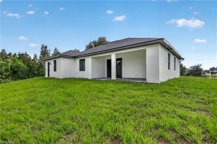 2701 28th St Sw, Lehigh Acres, Florida 33976