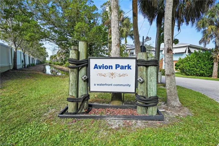 Avion Park Community/sign