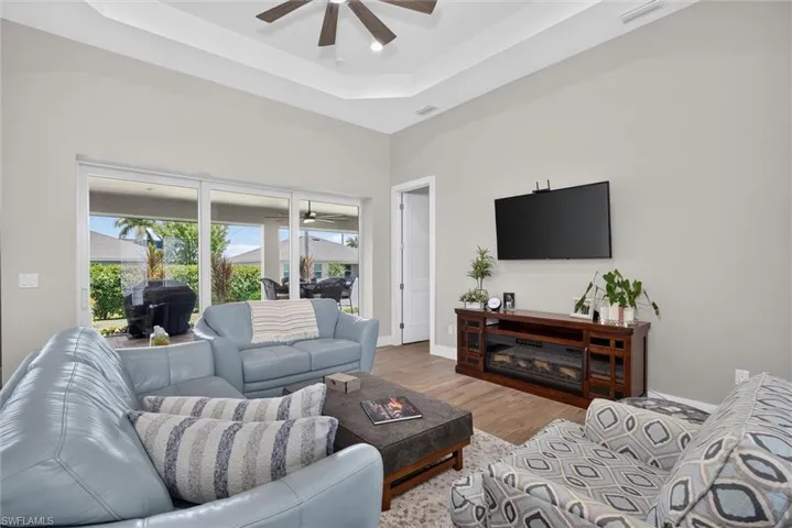 1605 Sw 43rd St, Cape Coral, Florida 33914