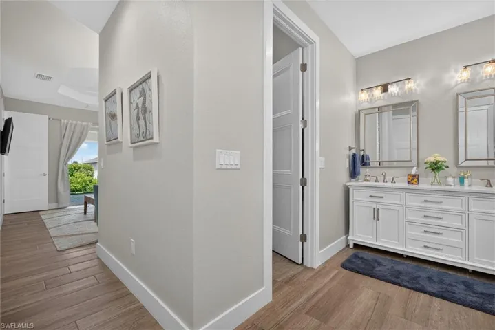 1605 Sw 43rd St, Cape Coral, Florida 33914