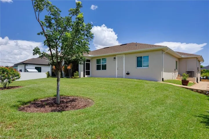 1605 Sw 43rd St, Cape Coral, Florida 33914