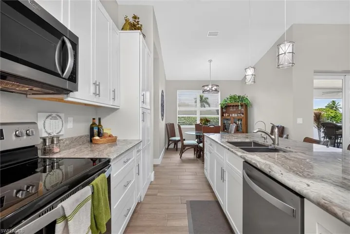 1605 Sw 43rd St, Cape Coral, Florida 33914