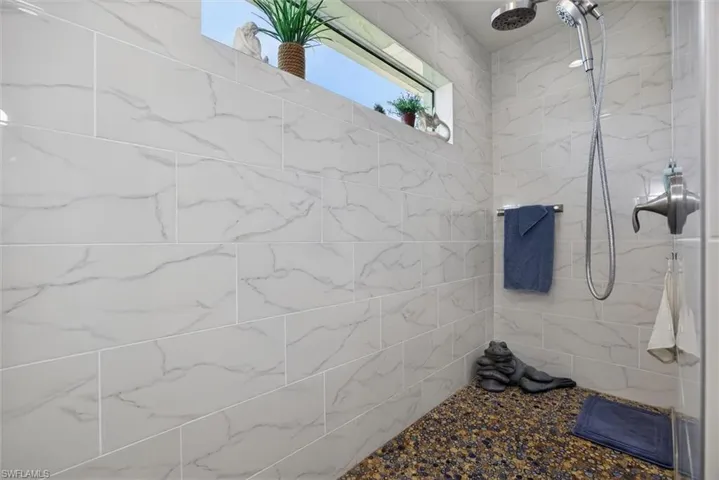 1605 Sw 43rd St, Cape Coral, Florida 33914