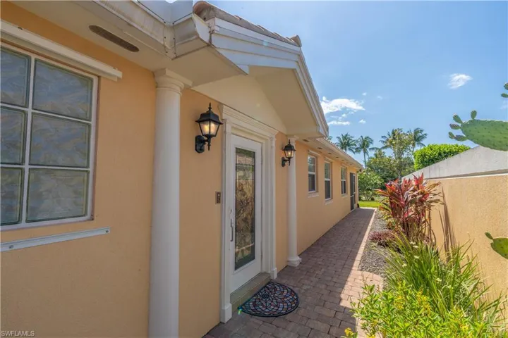 7103  Marconi  CT, Naples, FL 34114