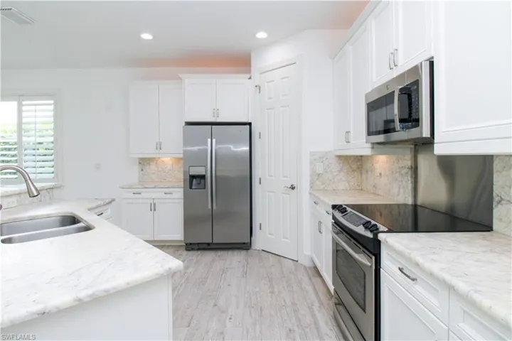 1371  Michigan  AVE, Naples, FL 34103