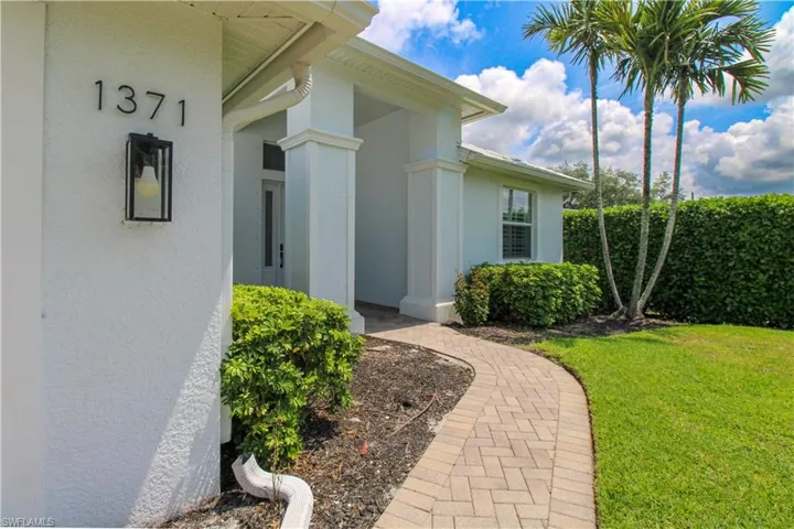 1371  Michigan  AVE, Naples, FL 34103