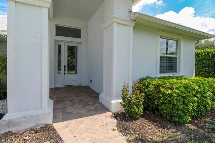 1371  Michigan  AVE, Naples, FL 34103