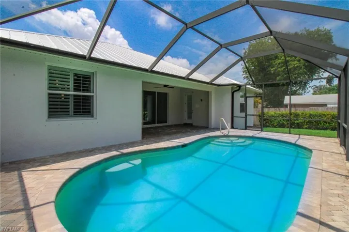 1371  Michigan  AVE, Naples, FL 34103