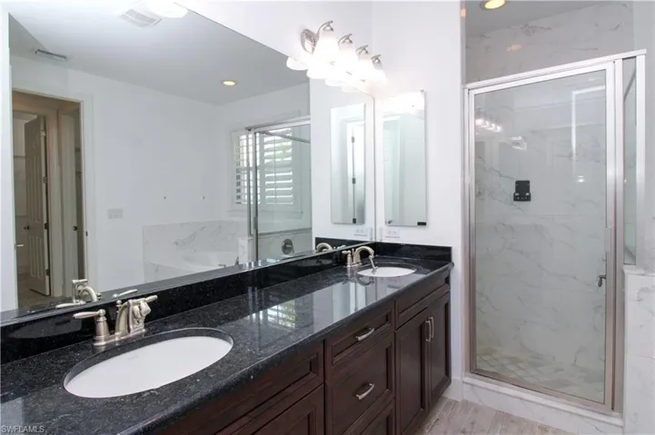 1371  Michigan  AVE, Naples, FL 34103