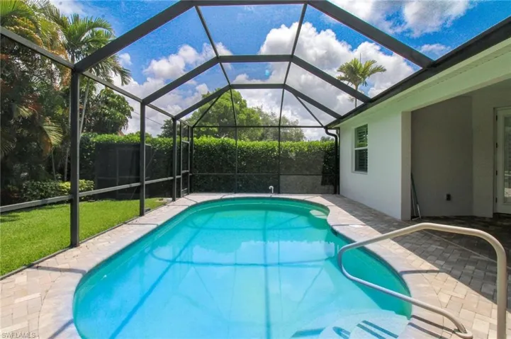 1371  Michigan  AVE, Naples, FL 34103
