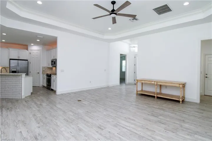 1371  Michigan  AVE, Naples, FL 34103