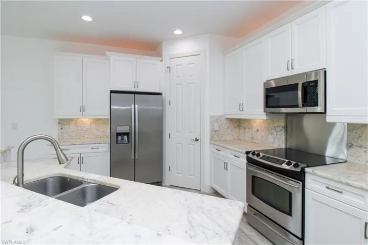 1371  Michigan  AVE, Naples, FL 34103