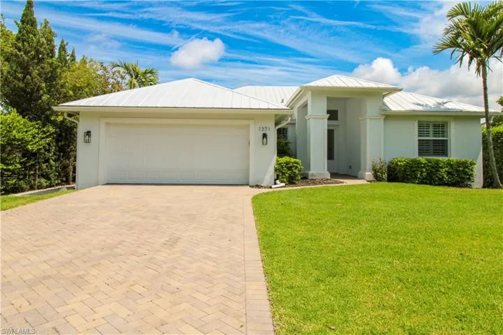 1371  Michigan  AVE, Naples, FL 34103