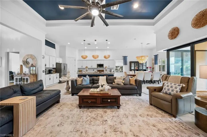 16213 Camden Lakes Cir, Naples, Florida 34110