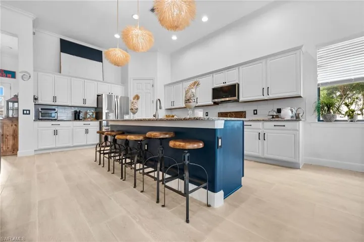 16213 Camden Lakes Cir, Naples, Florida 34110