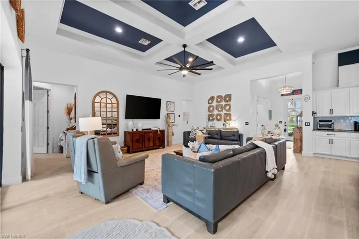 16213 Camden Lakes Cir, Naples, Florida 34110