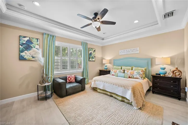 16213 Camden Lakes Cir, Naples, Florida 34110