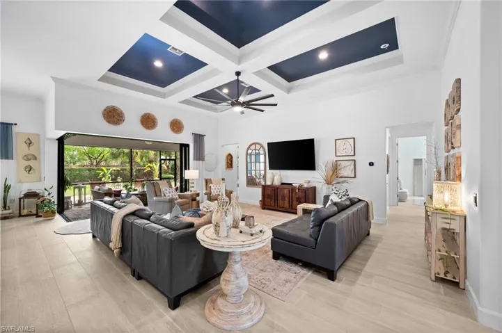 16213 Camden Lakes Cir, Naples, Florida 34110