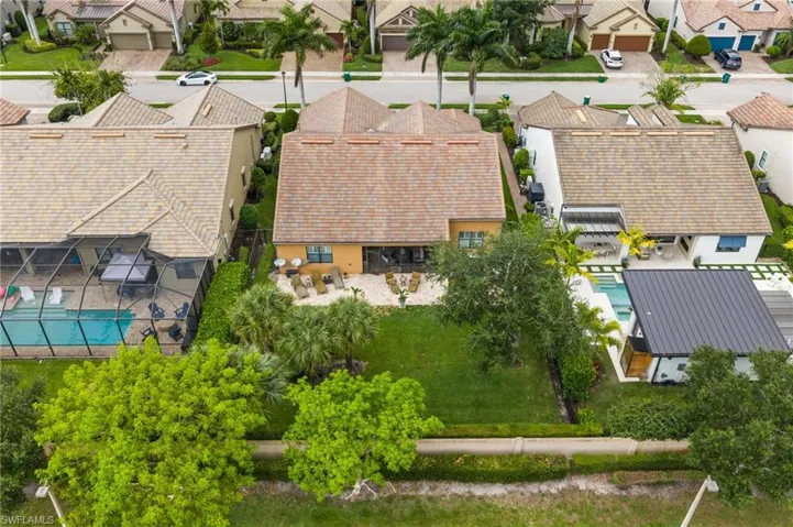 16213 Camden Lakes Cir, Naples, Florida 34110