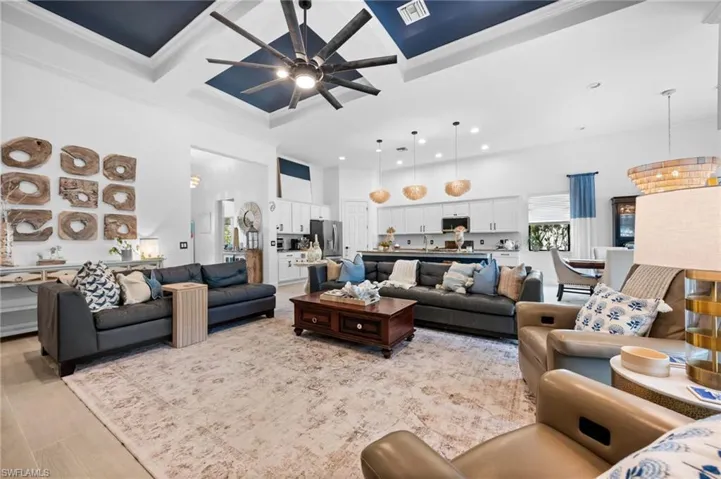 16213 Camden Lakes Cir, Naples, Florida 34110