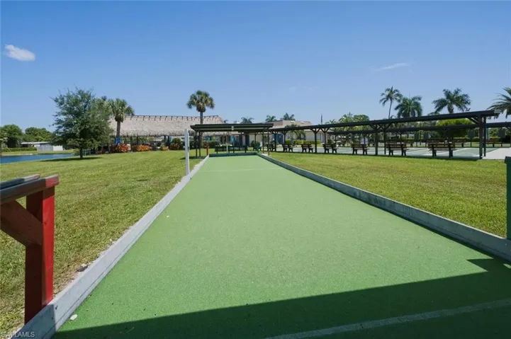621 Charlemagne Blvd, Naples, Florida 34112