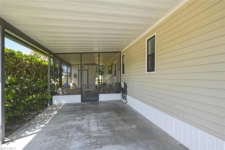 621 Charlemagne Blvd, Naples, Florida 34112