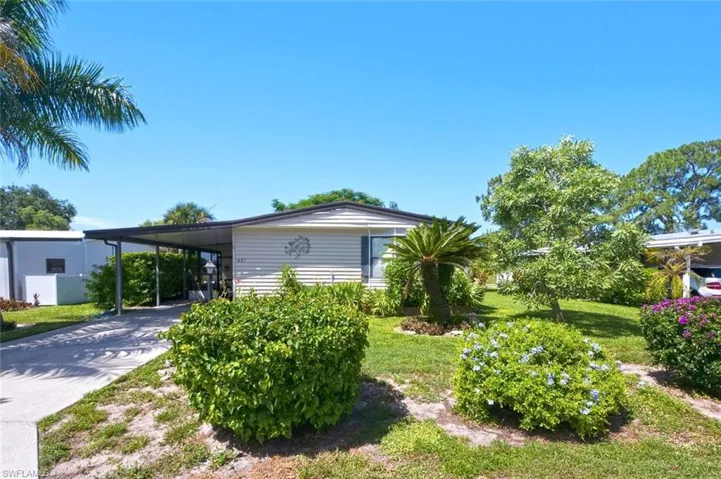 621 Charlemagne Blvd, Naples, Florida 34112