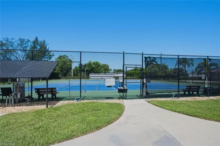 621 Charlemagne Blvd, Naples, Florida 34112