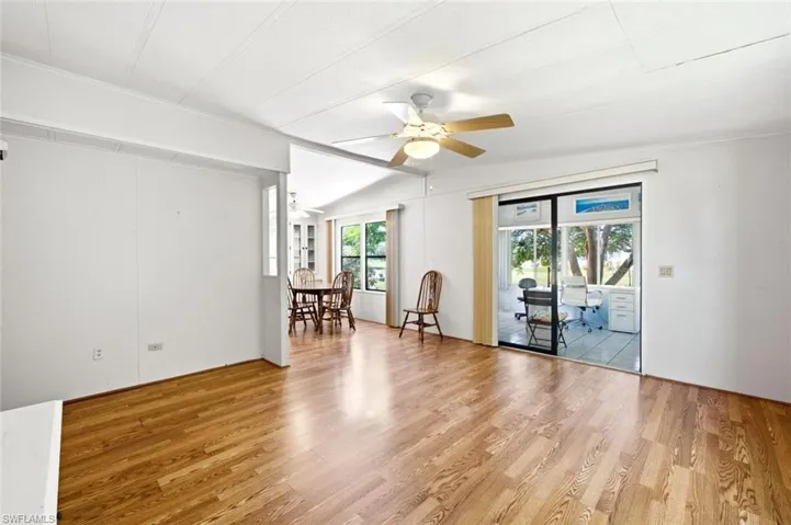 621 Charlemagne Blvd, Naples, Florida 34112